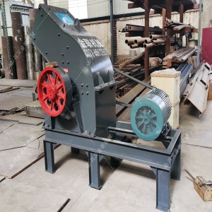 PC310X520小型錘式破碎機發(fā)貨圖片_發(fā)往河南洛河_破碎化工產品