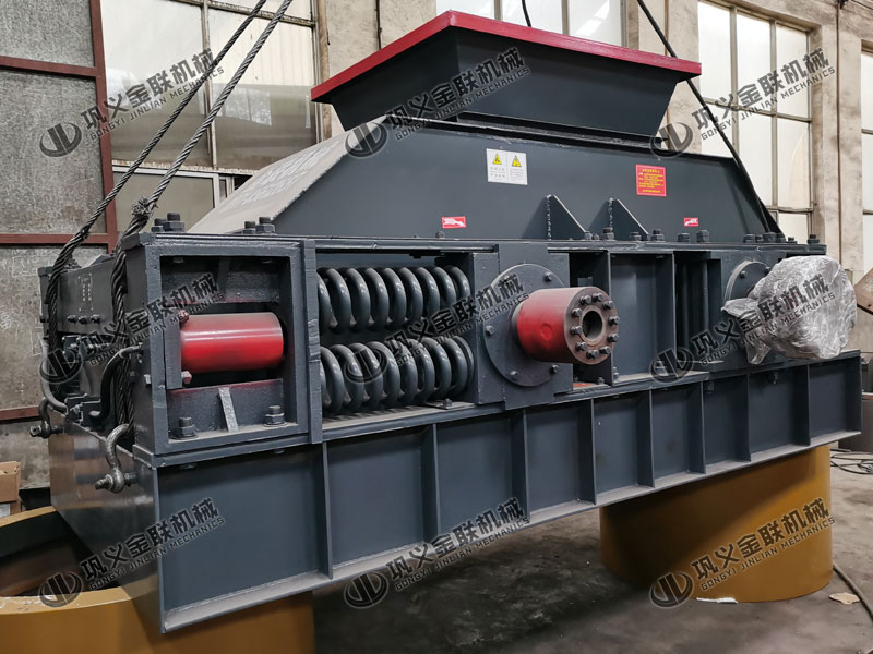 大小型對(duì)輥破碎機(jī)的型號(hào)有哪些推薦，購(gòu)買(mǎi)一臺(tái)需要多少錢(qián)？