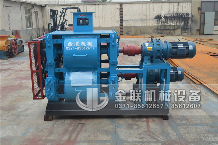 四輥式破碎機(jī)是怎樣工作的,它都有哪些性能優(yōu)勢? 四輥式破碎機(jī)是怎樣工作的,它都有哪些性能優(yōu)勢?