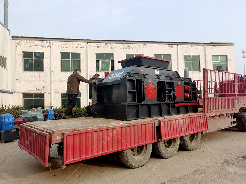 全自動液壓對輥制砂機(jī)產(chǎn)量高嗎?價(jià)格貴嗎? 全自動液壓對輥制砂機(jī)產(chǎn)量高嗎?價(jià)格貴嗎?