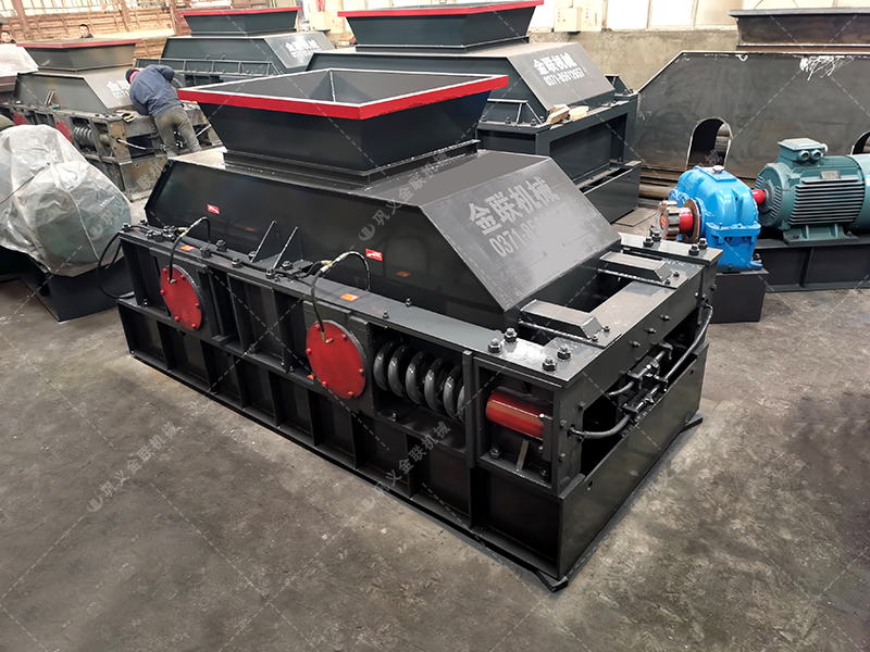 2PG800X600中型對(duì)輥破碎機(jī)發(fā)貨圖片_發(fā)往四川瀘州_破碎瓜子石