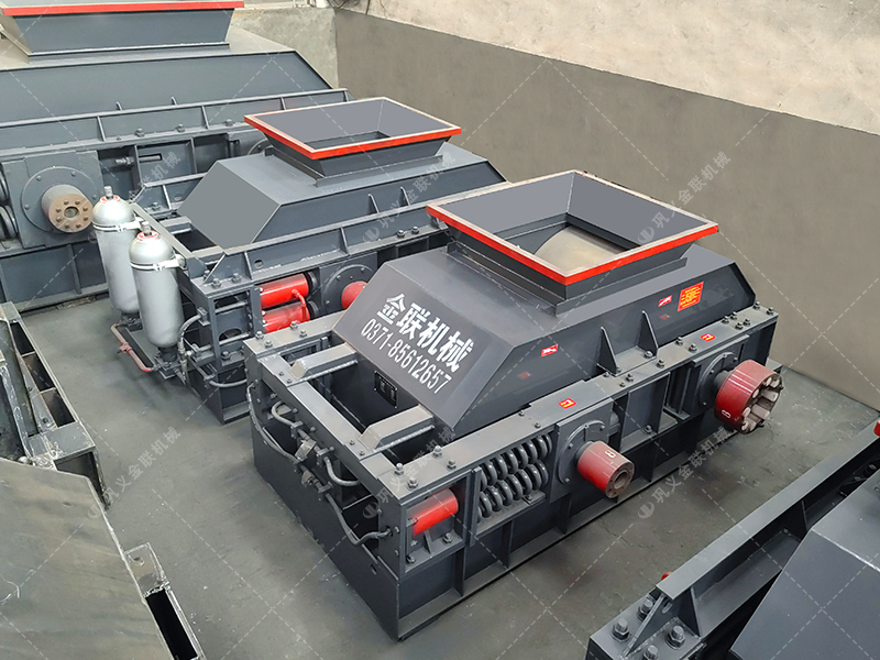 2PG1000X700連軸式對輥破碎機發貨圖片_發往廣東湛江_玄武巖制砂