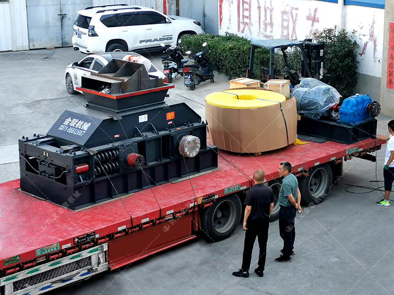 石灰石加工成石子和沙子,用對輥制砂機怎么樣?