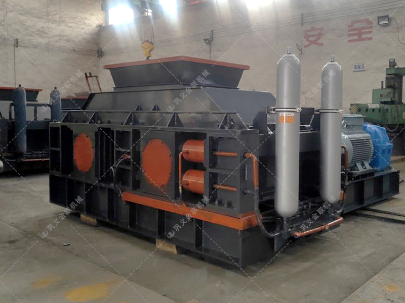 在化工行業中液壓對輥制砂機是如何處理特殊物料的？